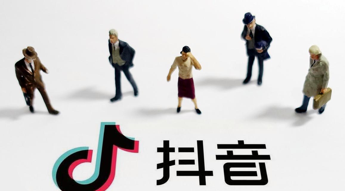 女人也能成功挽回男人！（掌握这些技巧，让你成功复合爱情！）