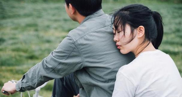 出轨的女人复婚，能否给孩子幸福？（探讨出轨女人复婚对孩子的影响，如何让孩子获得幸福？）-第2张图片-恋语空间