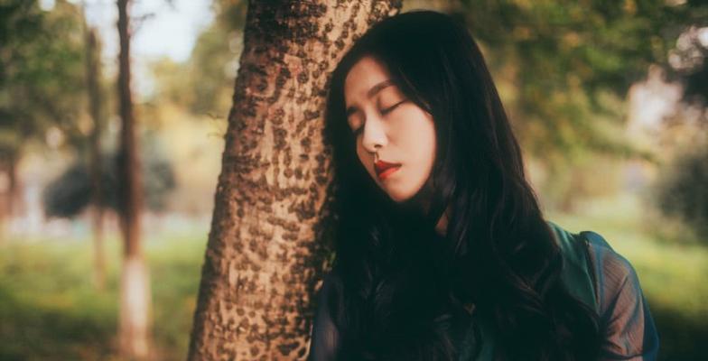 挽回变心女人的秘诀（15个步骤让你重新赢得她的心）