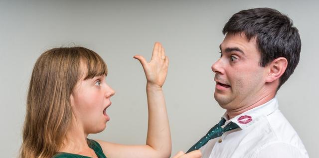 老公想离婚？挽回婚姻的正确方式！（如何应对老公想离婚的危机？）-第3张图片-恋语空间