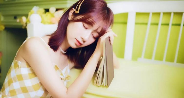 女生挽回男生分析（探讨女生挽回男生的方法和情感价值观的匹配性）