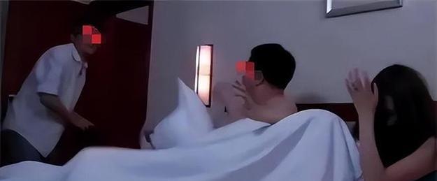 男生出轨何时是道德的背叛？（探讨婚姻、爱情和责任的关系，道德观和价值观的博弈）