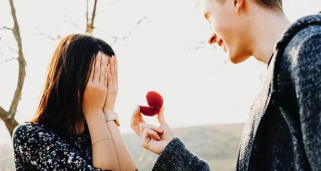 如何快速挽回离婚的前夫？（打造自信心，用行动证明爱意）