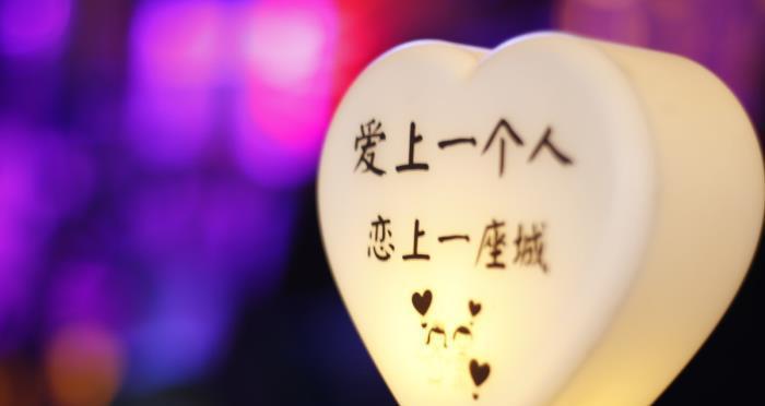 如何用稳定的双手挽回失去的女友（从掌握自己情绪开始，重建信任与感情的步骤）-第1张图片-恋语空间
