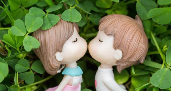 如何成功挽回女友的心（从认识自己到改变态度，一个步骤一个步骤地实现）-第1张图片-恋语空间