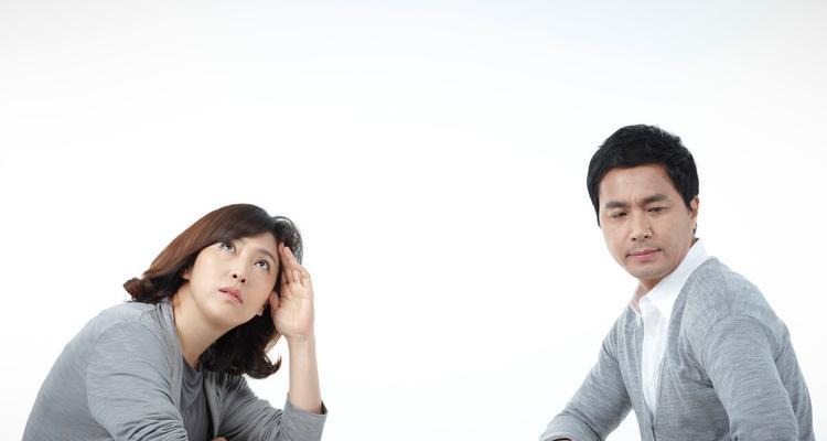 男人该如何挽回妻子的心？（掌握关键心理技巧，缓解婚姻危机）-第1张图片-恋语空间