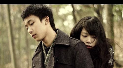 男人失去女友后如何挽回？（探讨男人与女友分手后重修旧好的方法）-第1张图片-恋语空间