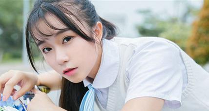 从小缺乏安全感的女生在恋爱中的独特之处（探讨缺乏安全感女生的心理特征以及对恋爱的影响）-第2张图片-恋语空间