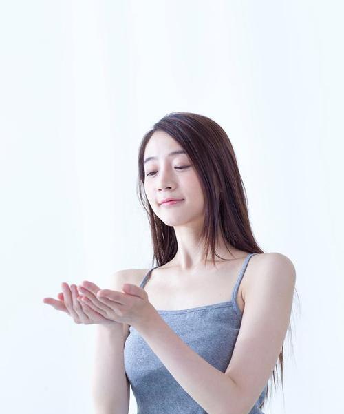 让他心动不已，成功抓住他的心（让他心动不已，成功抓住他的心）-第1张图片-恋语空间