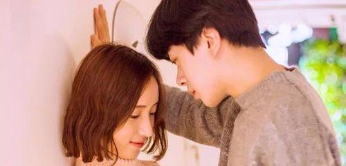 女生也可以主动约男生认识（恋爱宝典告诉你如何成功约会）