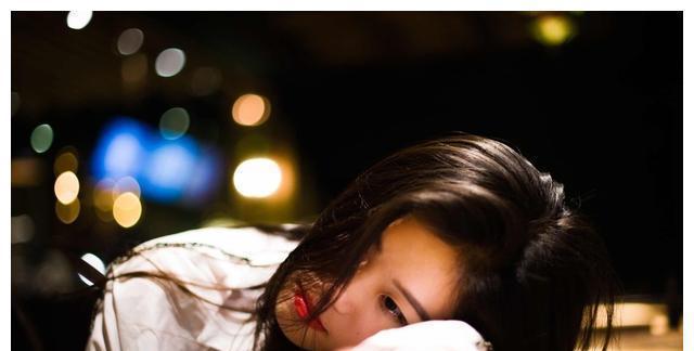 成为男人心中不可替代的存在（如何让男人死心塌地爱你）-第2张图片-恋语空间