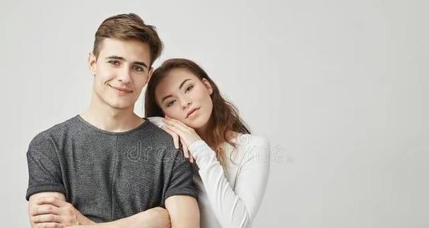 如何挽回吵架后总爱提分手的女友？（分手只是一时情绪，挽回才是真正的爱）-第1张图片-恋语空间