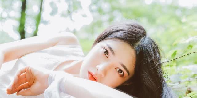 如何应对女生“考虑考虑”的回答？（掌握正确方法，抓住机会的是“耐心”与“行动力”）-第1张图片-恋语空间