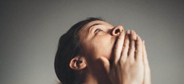 如何处理两个脾气不好的人的吵架（学会控制情绪，以平和心态面对冲突）-第1张图片-恋语空间