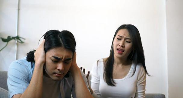 如何挽回婚姻——以夫妻闹离婚为例（从沟通、关注、理解入手，用爱和耐心拯救婚姻）-第3张图片-恋语空间