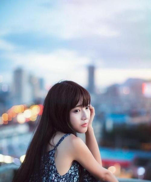 老婆与他人聊天暧昧？如何防止出轨！（如何发现老婆的出轨迹象？如何处理和挽救婚姻？）