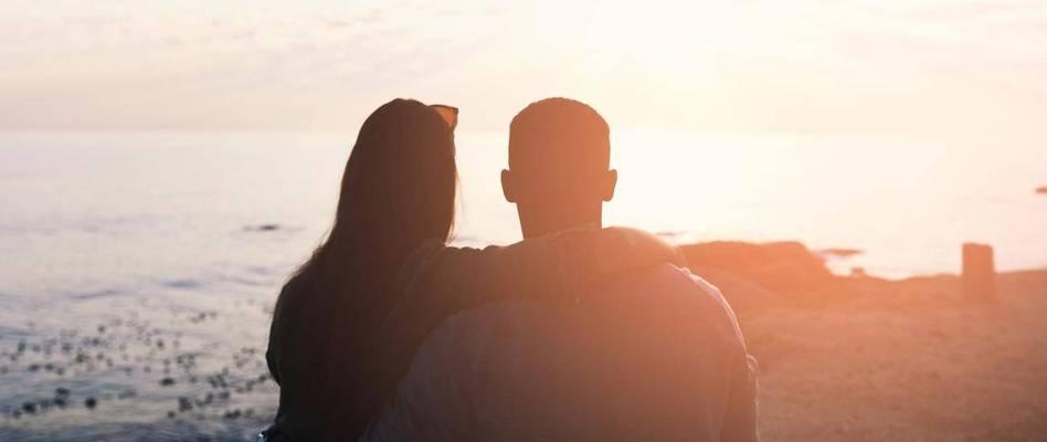 如何挽回前任男友并改变自己（成功的5个关键步骤，让你重返幸福）-第2张图片-恋语空间