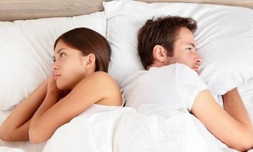 如何应对怀疑妻子出轨的困扰（掌握以下方法，化解妻子出轨的疑虑）-第3张图片-恋语空间