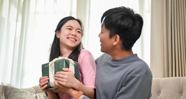 挽回女友的10个实用技巧（从改变自己开始，迎接新的未来）-第2张图片-恋语空间