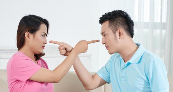 揭秘恋爱中自私男人的表现（看清男人的自私，珍惜自己的幸福生活）
