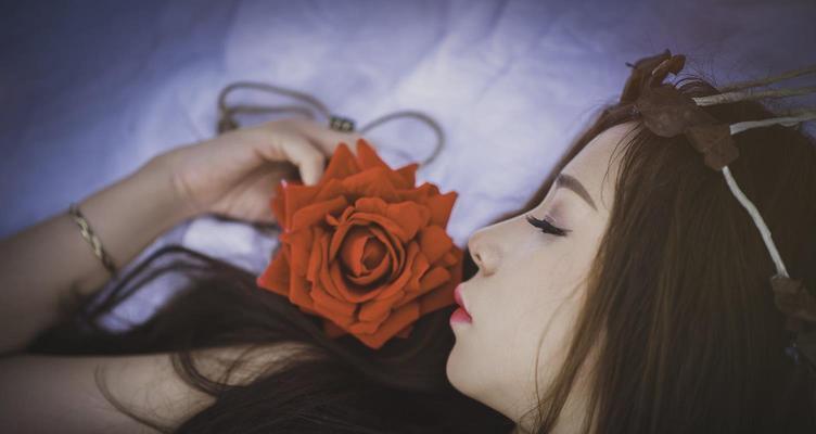 五种有魅力的女人最让男人着迷（探究魅力来源，了解男性心理）