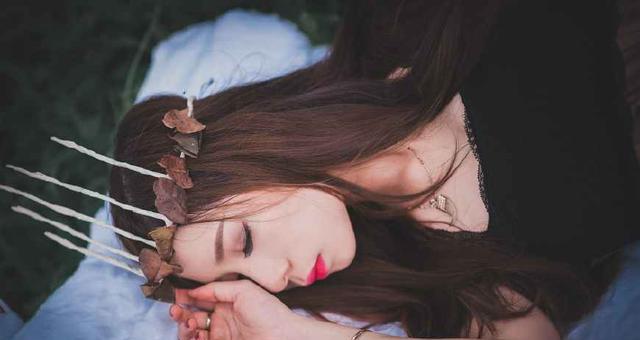 男友事后话少，是不是爱我？（探究男友话少的原因及如何应对）