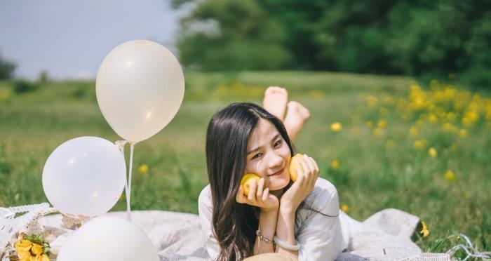 从小缺乏安全感的女生在恋爱中的心理状况（分析、解读和改善恋爱中的心理问题）
