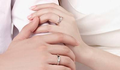如何挽回前男友在订婚前的心（15个实用技巧帮你成功挽回他）-第3张图片-恋语空间
