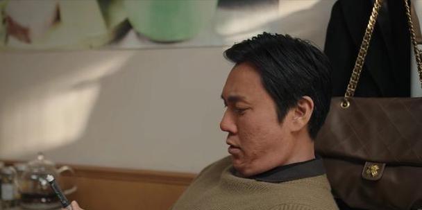 如何从已婚男人的动情痛苦中脱离（探索已婚男人心理痛苦的原因及解决方法）