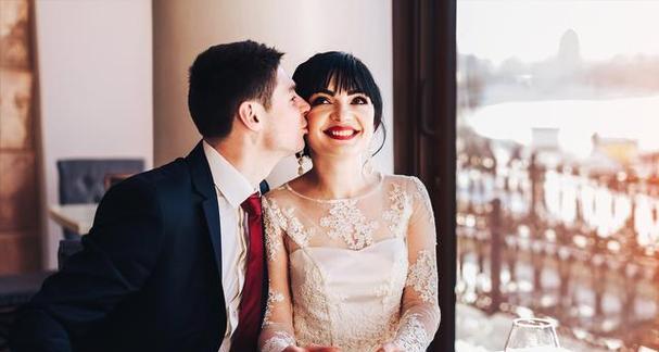 如何从已婚男人的动情痛苦中脱离（探索已婚男人心理痛苦的原因及解决方法）-第2张图片-恋语空间