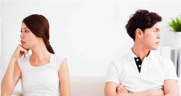 如何应对夫妻分居闹离婚（以沟通为基础，修复婚姻关系）-第2张图片-恋语空间