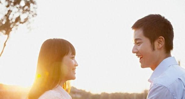 男友还忘不了前女友，怎么办？（掌握方法，让男友忘记前女友的5种技巧）-第2张图片-恋语空间