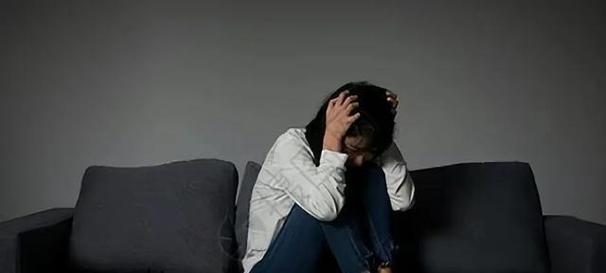 以婚外情能隐瞒多长时间？探究原因与后果（婚姻中的秘密，伴侣欺骗的心理与行为）-第1张图片-恋语空间