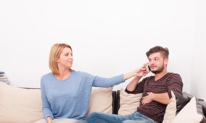 老婆出轨了怎么处理那个男人？（如何应对婚姻危机中的第三者）-第2张图片-恋语空间