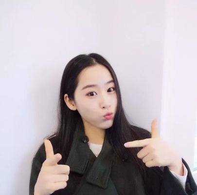 与90后女孩子聊什么话题？（探讨与90后女孩子交流的秘诀）-第1张图片-恋语空间