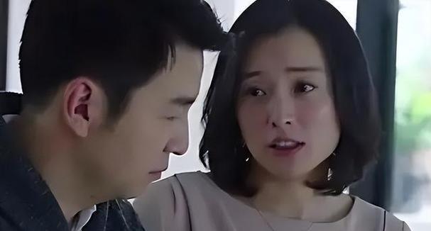 男人真正爱上小三的表现（探寻男人心中的小三情结与情感表达）-第1张图片-恋语空间