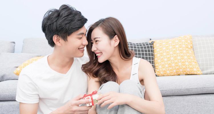 如何挽回感情变淡的关系（重燃爱火，让爱情更甜蜜）-第2张图片-恋语空间