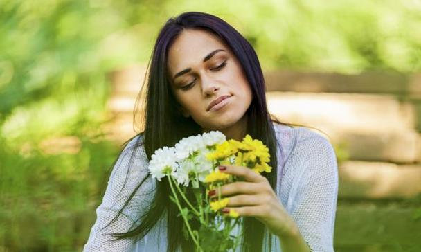 女人梦到厕所的真正含义（探索潜在的象征意义以及影响梦境的因素）-第3张图片-恋语空间