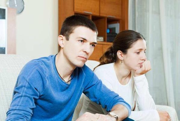 婚姻出轨，如何重拾爱情？（挽救婚姻的3个方法，让爱重新燃起）-第2张图片-恋语空间