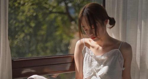 三招让女人为你倾心（解锁女人心扉的秘密武器，让她永远留恋你）-第3张图片-恋语空间