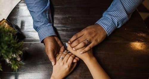 男强女弱的婚姻生活（冷战的婚姻怎么办）-第2张图片-恋语空间