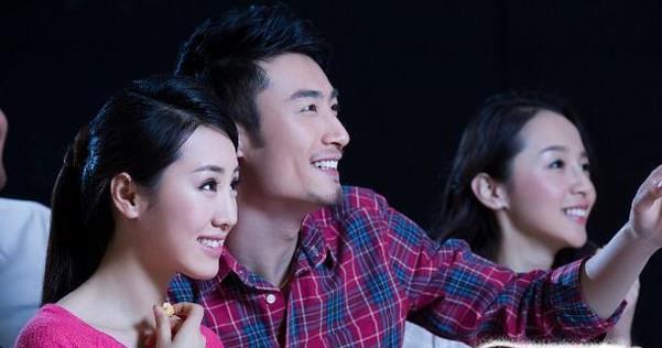 恋爱必读（尴尬不必要，浪漫有技巧，情趣怡人）-第1张图片-恋语空间