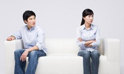老婆出轨，应该如何应对？（面对老婆出轨，如何保持冷静并做出正确的决策）-第3张图片-恋语空间