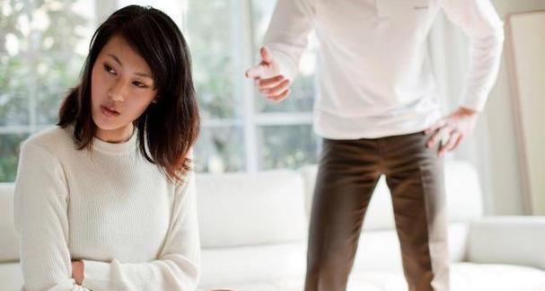 让人妻轻松搞定家务的10个技巧（教你如何让老公帮忙做家务）