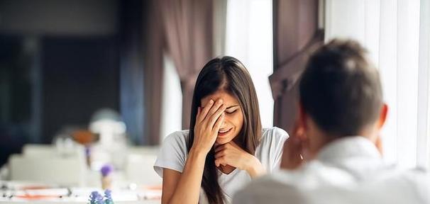 离婚对女人的意义（探究婚姻结束后女性面临的挑战与机遇）-第1张图片-恋语空间