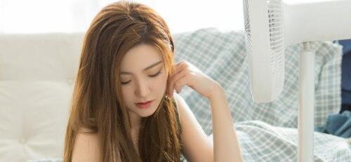 如何挽回被女友嫌弃的感情？（挽回关键在于行动，努力争取重获信任与爱情）-第2张图片-恋语空间