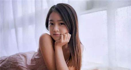 如何挽回女朋友对不够成熟分手后还有联系的情况？（分析分手原因和改变方式，重塑女友信任关系。）