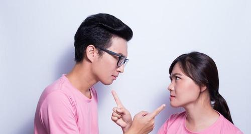 以夫妻没有感情的十个表现（如何判断婚姻是否已失去火花）-第2张图片-恋语空间