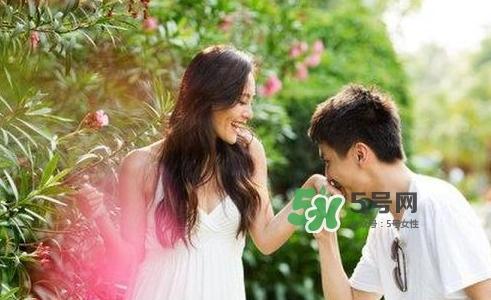 男人出轨，如何挽回婚姻？（掌握关键步骤，重建亲密关系）