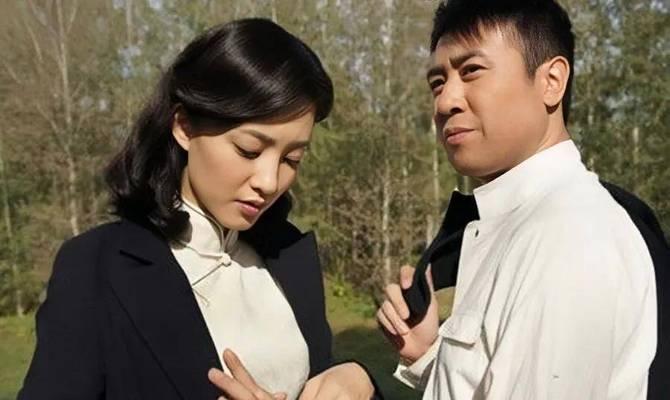 以奉子成婚第二天，老公和姐姐偷情（夫妻情感破裂，家庭暗流涌动）-第2张图片-恋语空间